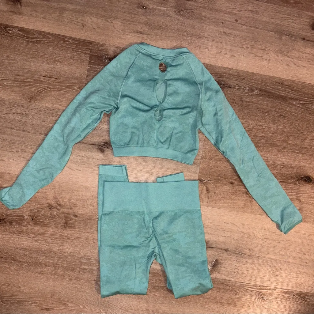 Gymshark Adapt Camo Seamless set - Image 4