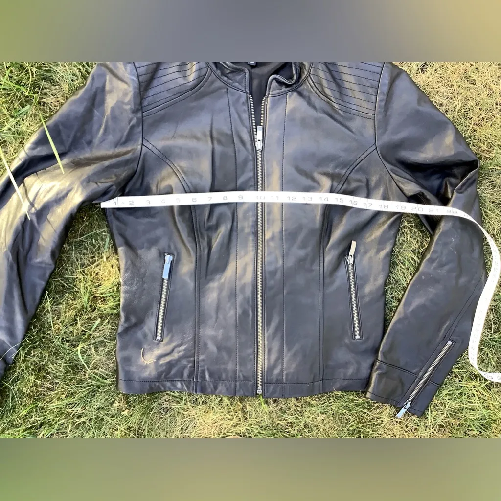 Genuine leather jacket 🌷stylish🌷 - Image 9