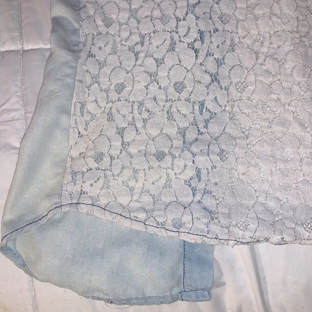 Short-Sleeve Button Up Top w/ White Lace Back - Image 12