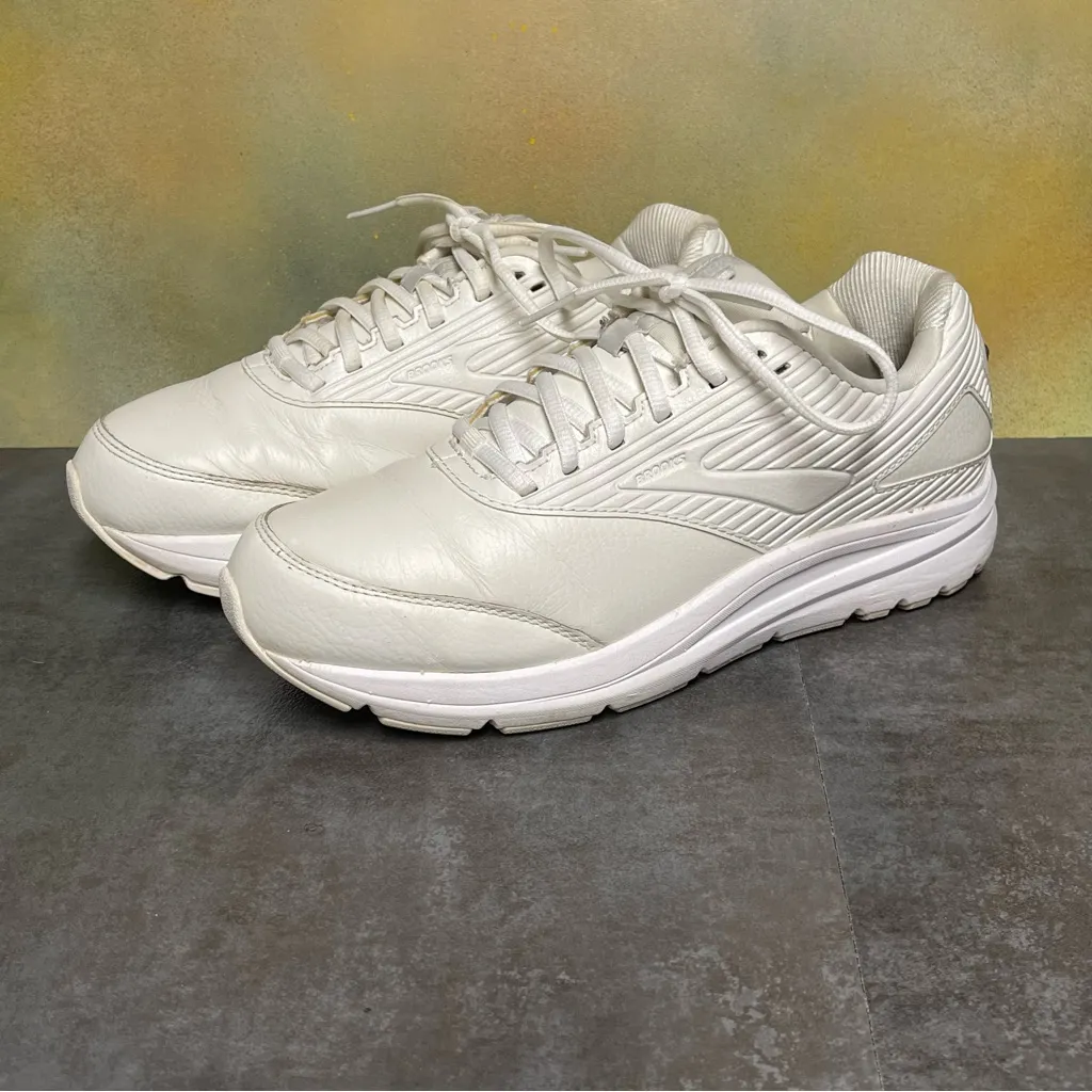 Brooks Addiction Walker 2 Women's Wide Sneakers White Size 9.5D - Image 4