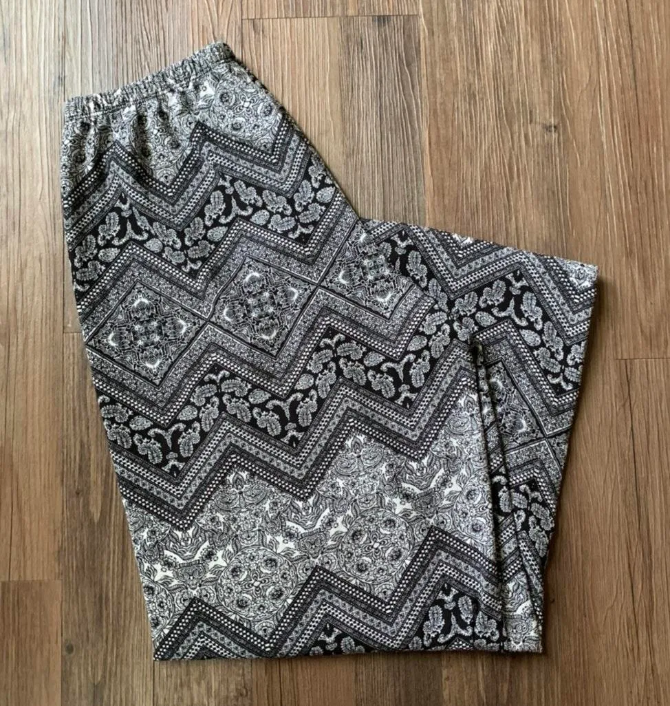 Black & White Cropped Wide Leg Pants - Image 6