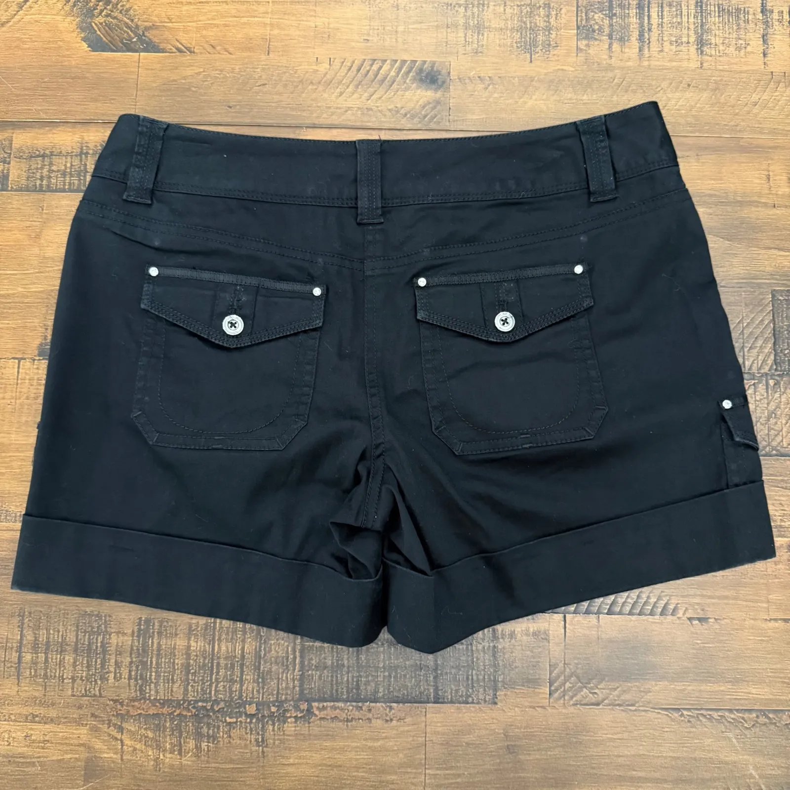 White House Black Market Womens Black Embellished Cuff Cargo Shorts sz 6 - Image 2