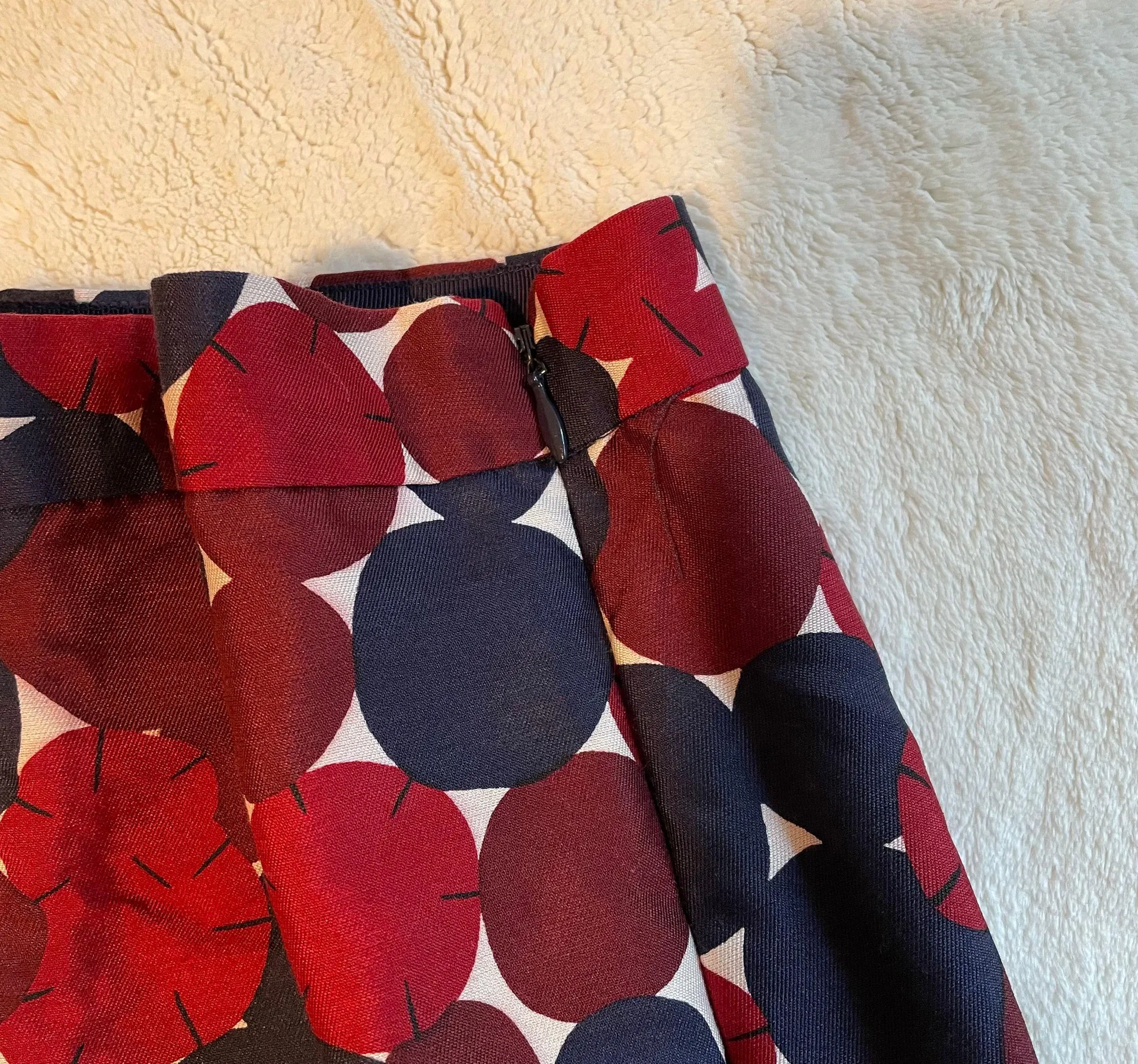 DVF circle print high waisted shorts - Image 4