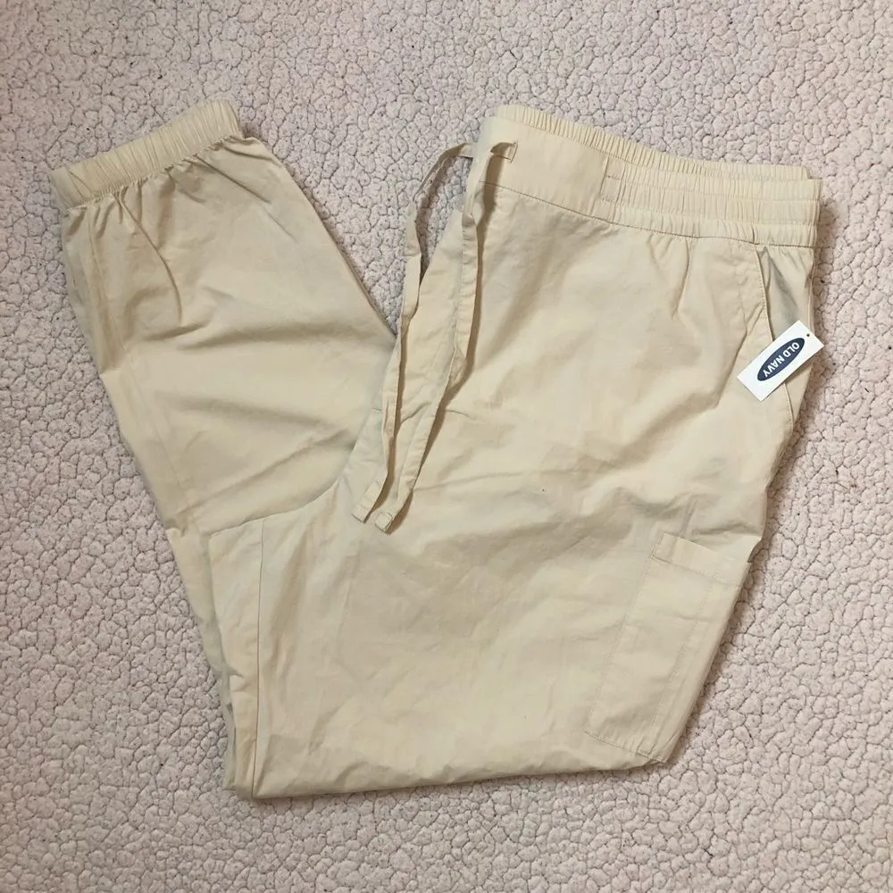 Old Navy Women’s High Waisted Poplin Tapered Jogger Cargo Pants - Image 5
