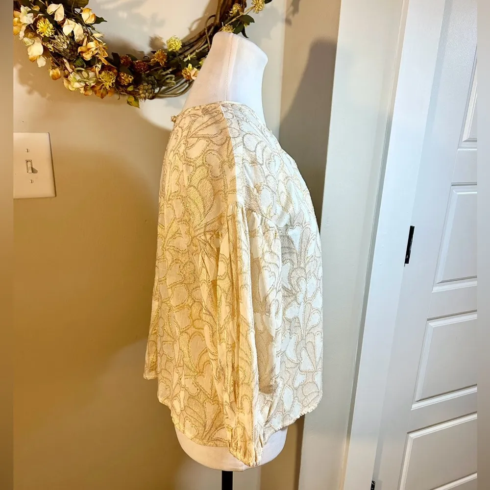 NWT NSR Metalic Gold Thread Lace Dressy Scoop Neck Elastic Sleeve Blouse Sz M Size M - Image 4