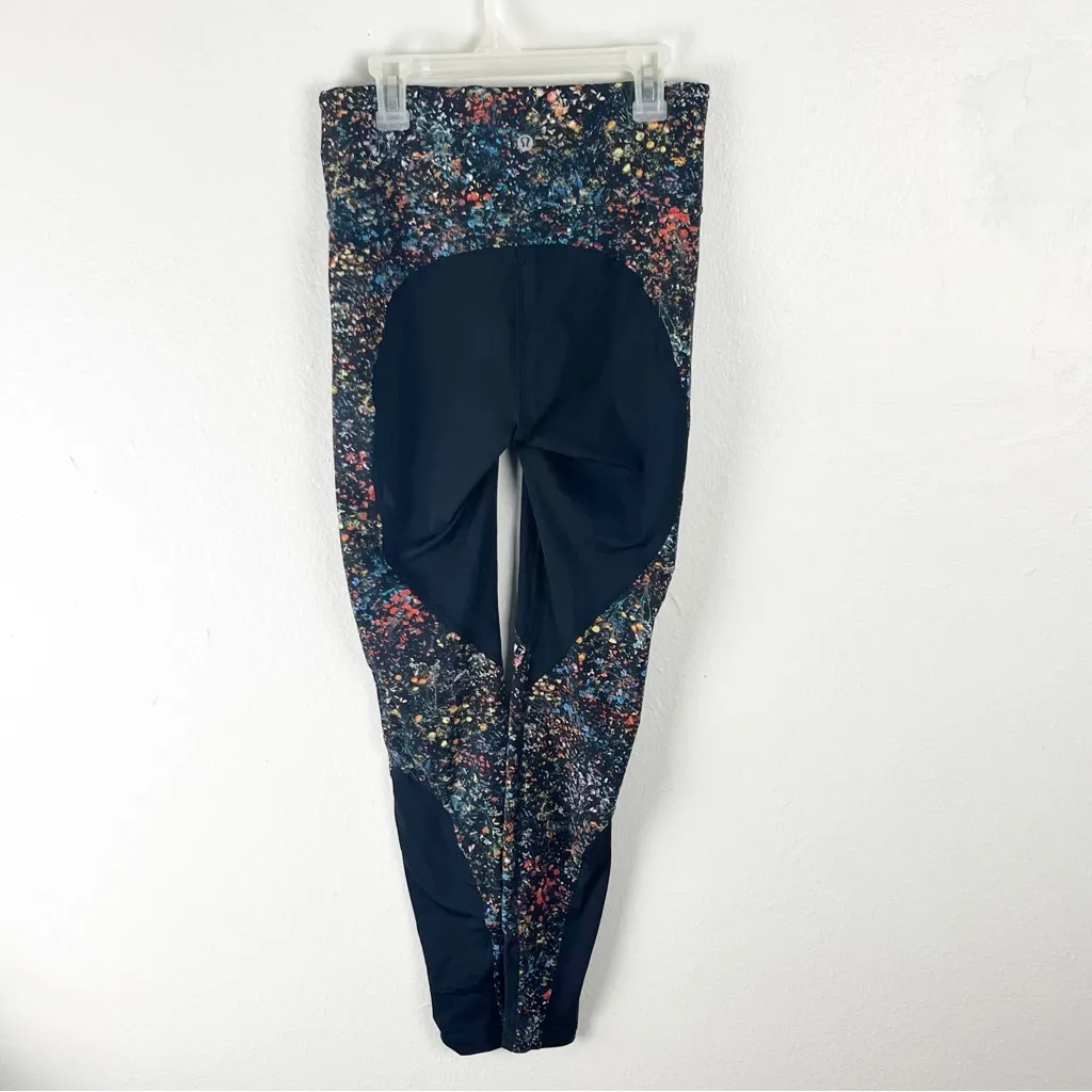 LULULEMON Wake & Train Black Floral Leggings Tights 28", Size 6 - Image 2