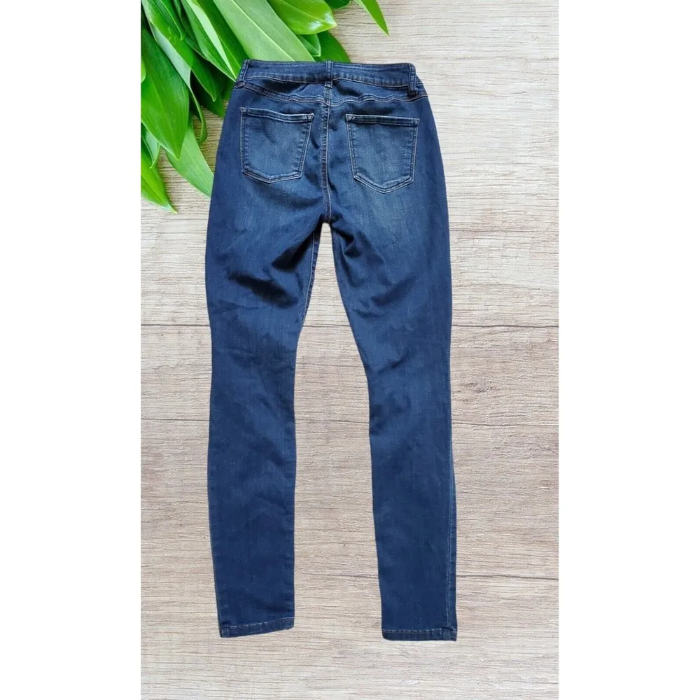 Rewash Women's Karma(?) Mid Rise Skinny Jeans Dark Wash Size 3/26 Distre… - Image 9