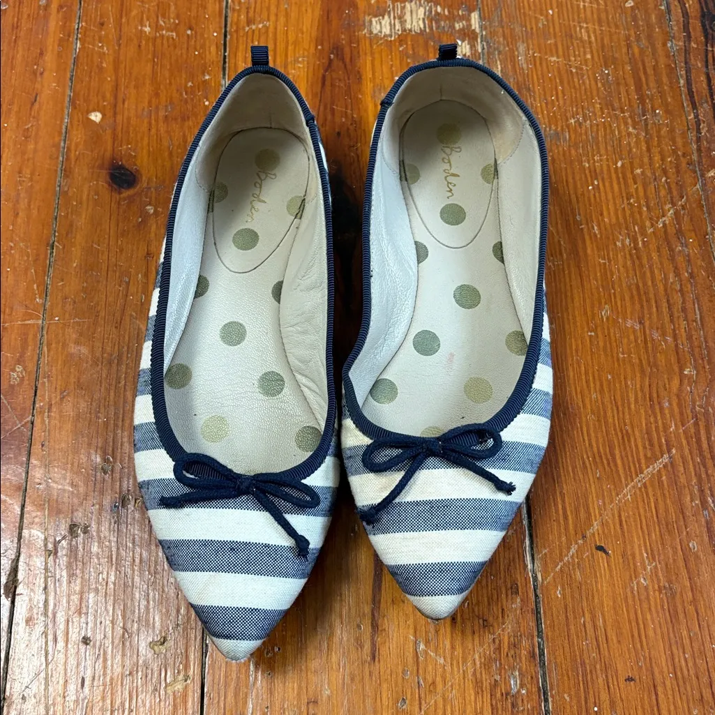 Boden Navy and Cream Striped Almond Toe Flats Women’s size 6.5 37 Blue - Image 2