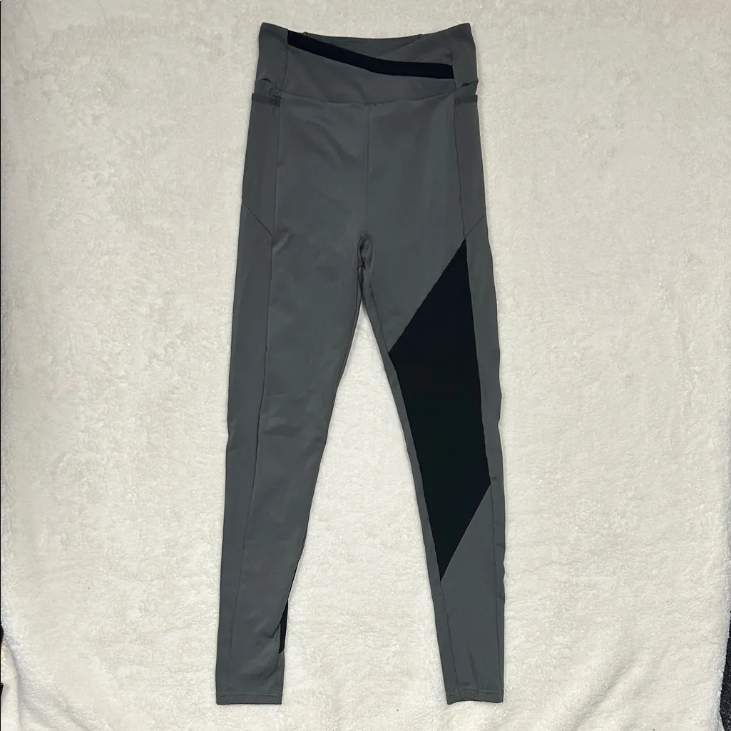 GymShark Gray Black Leggings Side Pocket Workout Fitness Athletic Running Medium - Image 2