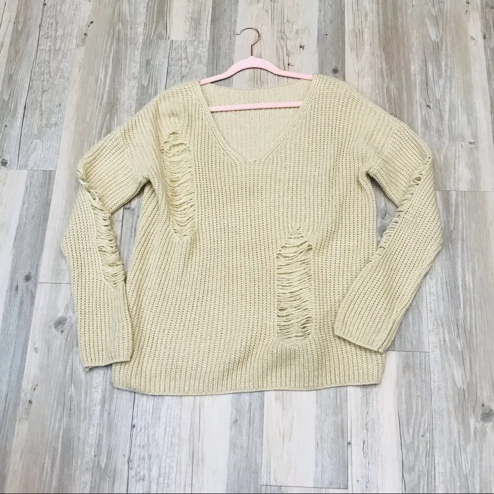 Boutique Oversized tan Hole Sweater sz Small - Image 60