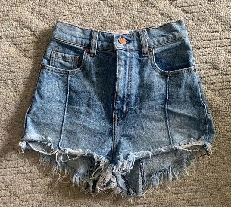 Revice Denim Star Butt Shorts - Image 2