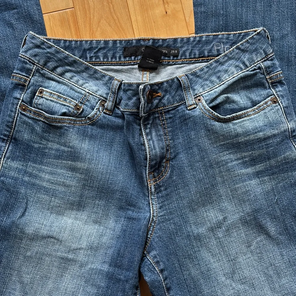 flare light wash five pocket jeans - Image 5