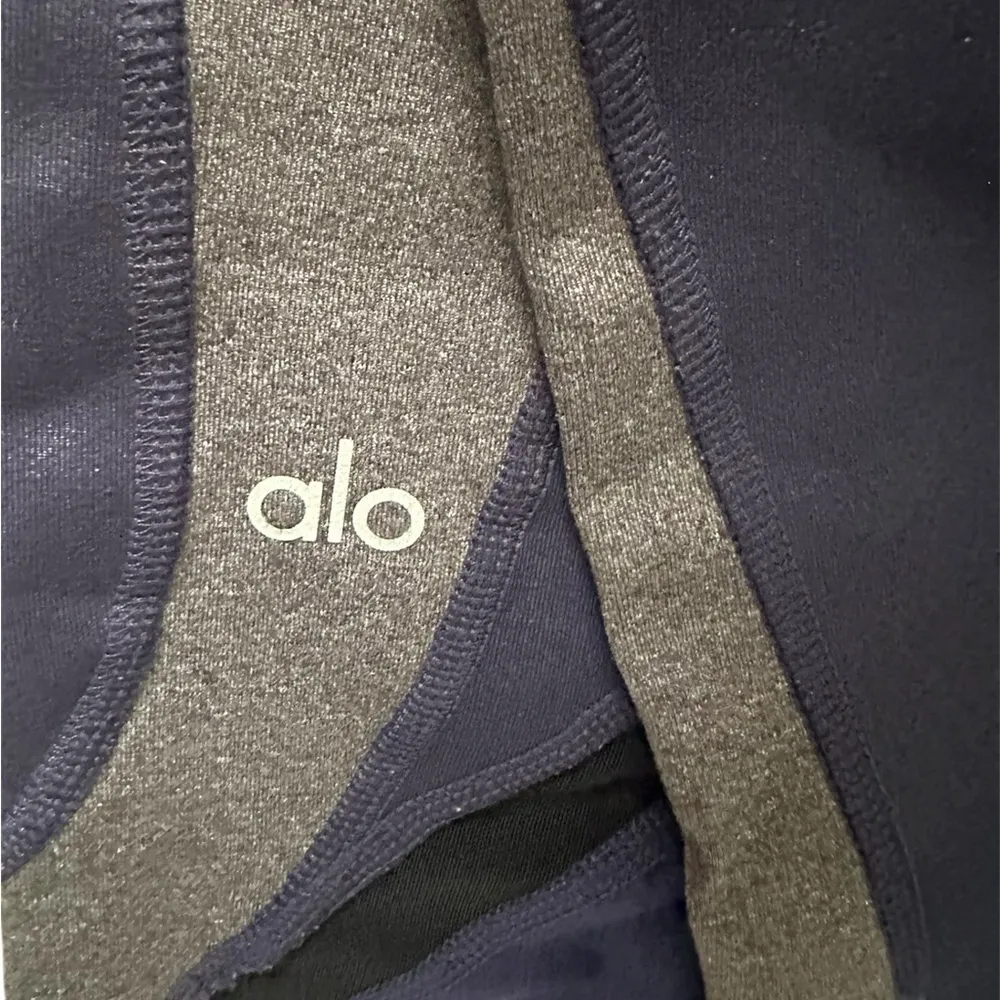 ALO Yoga Blue black and Gray Leggings Moisture-Wicking Comfort - Image 3
