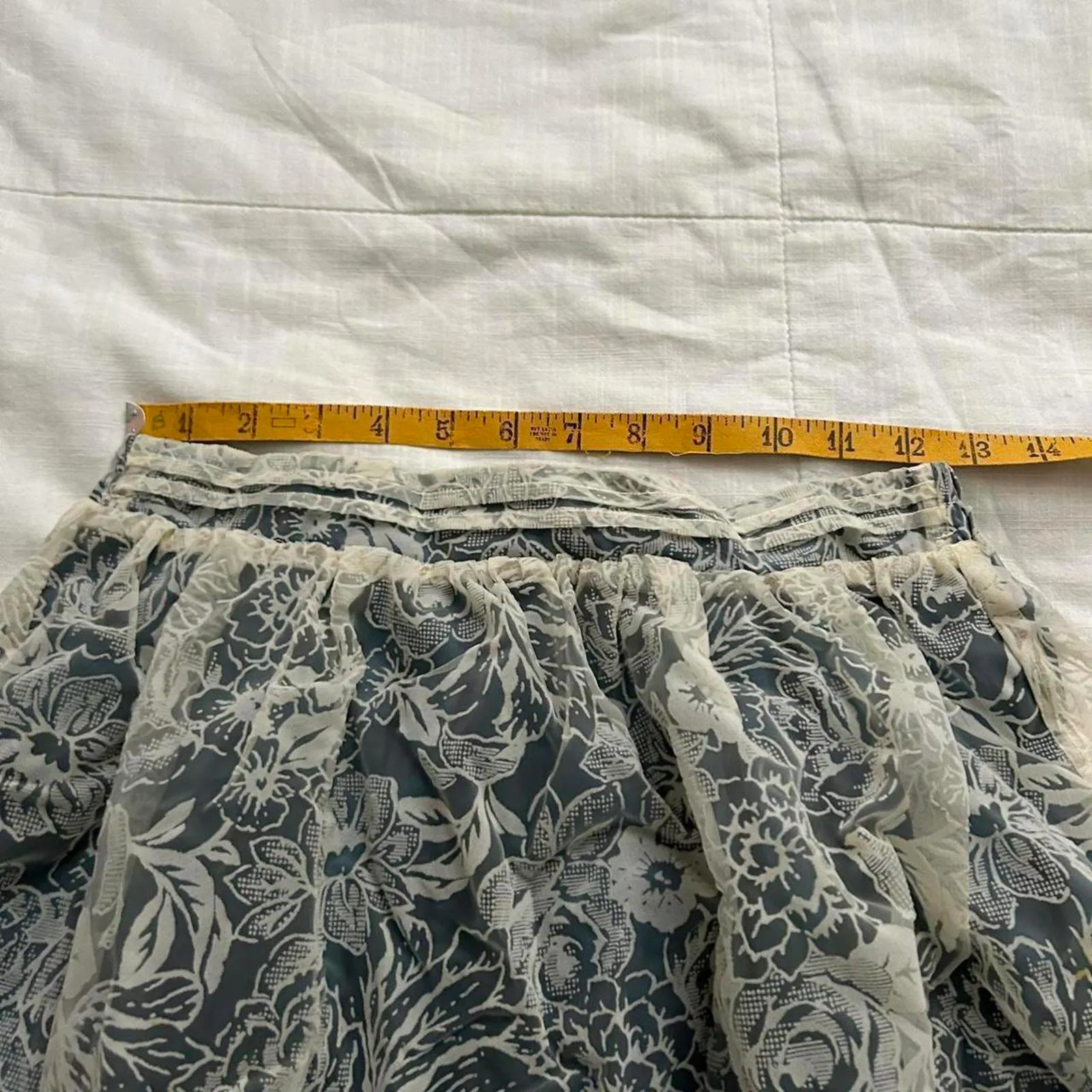 Axes Femme green and white floral flocked mesh overlay midi skirt Size medium - Image 6