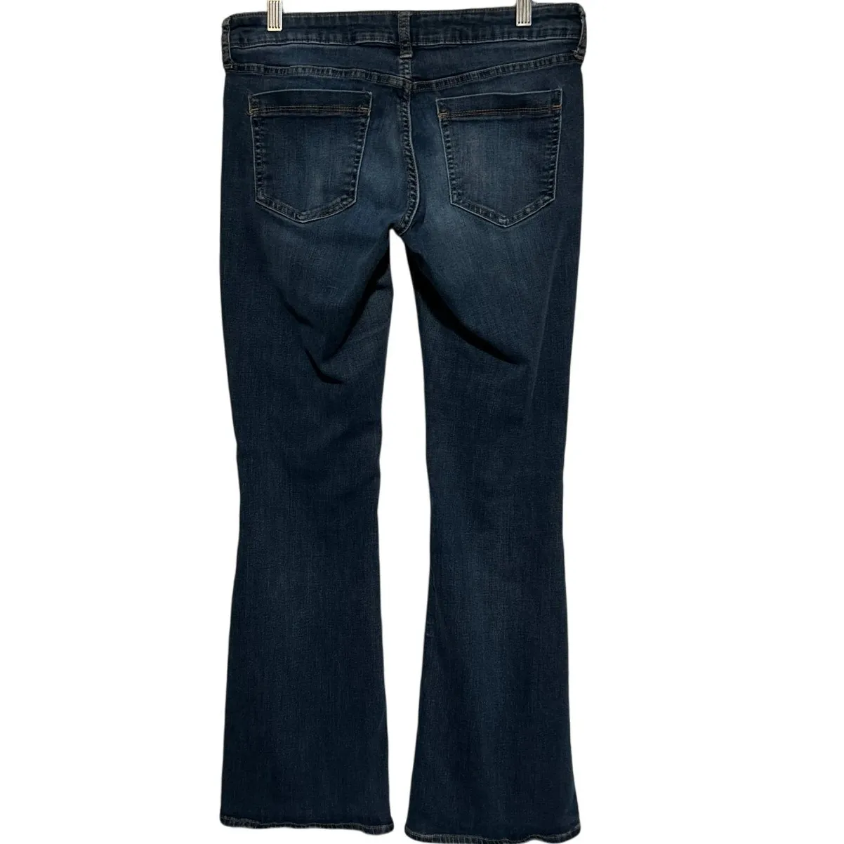 Old Navy Women's The Rock Star Low Rise Flare Leg Jean Size‎ 12 Regular - Image 2