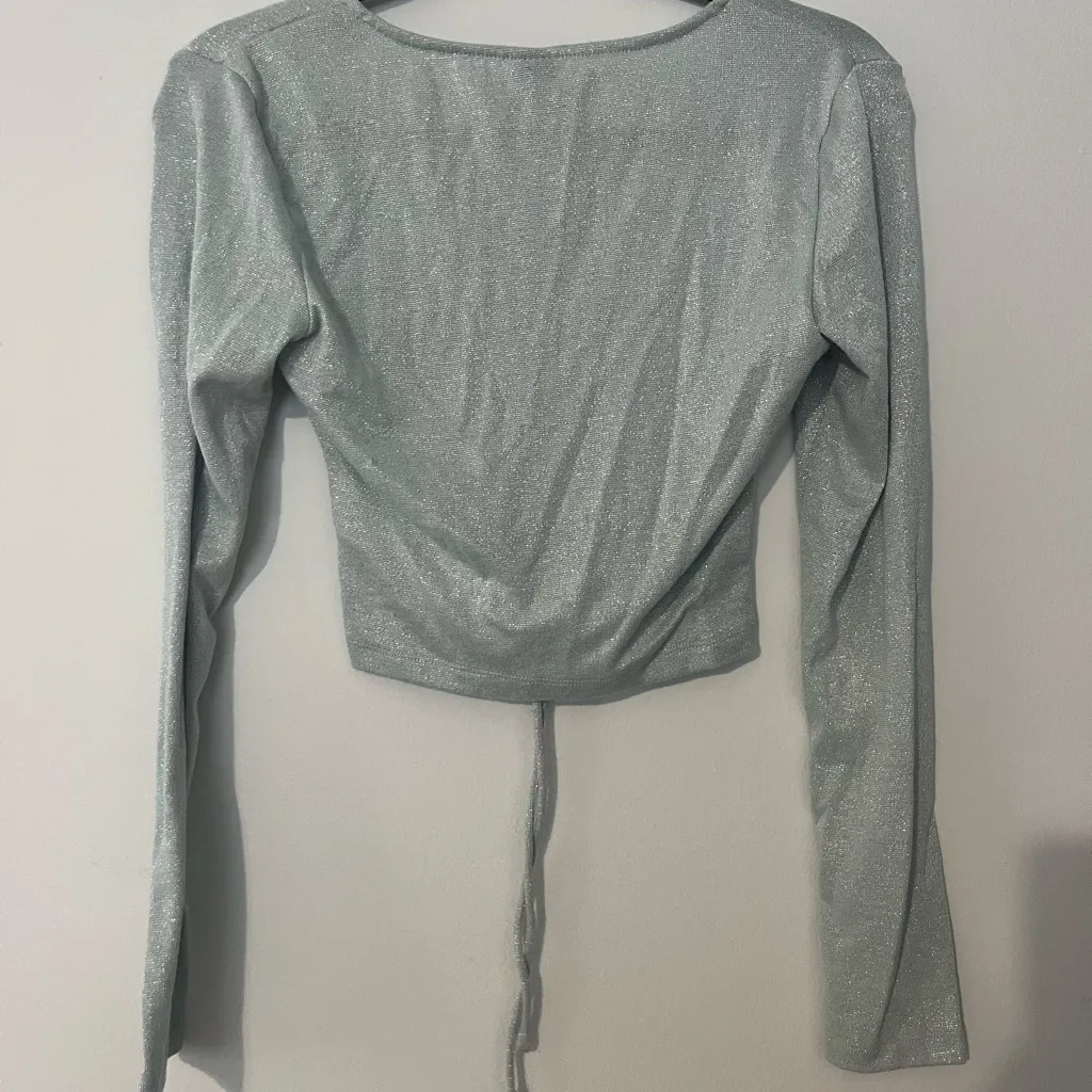 Wild‎ Fable Cropped Shimmery Top Size Small - Image 5