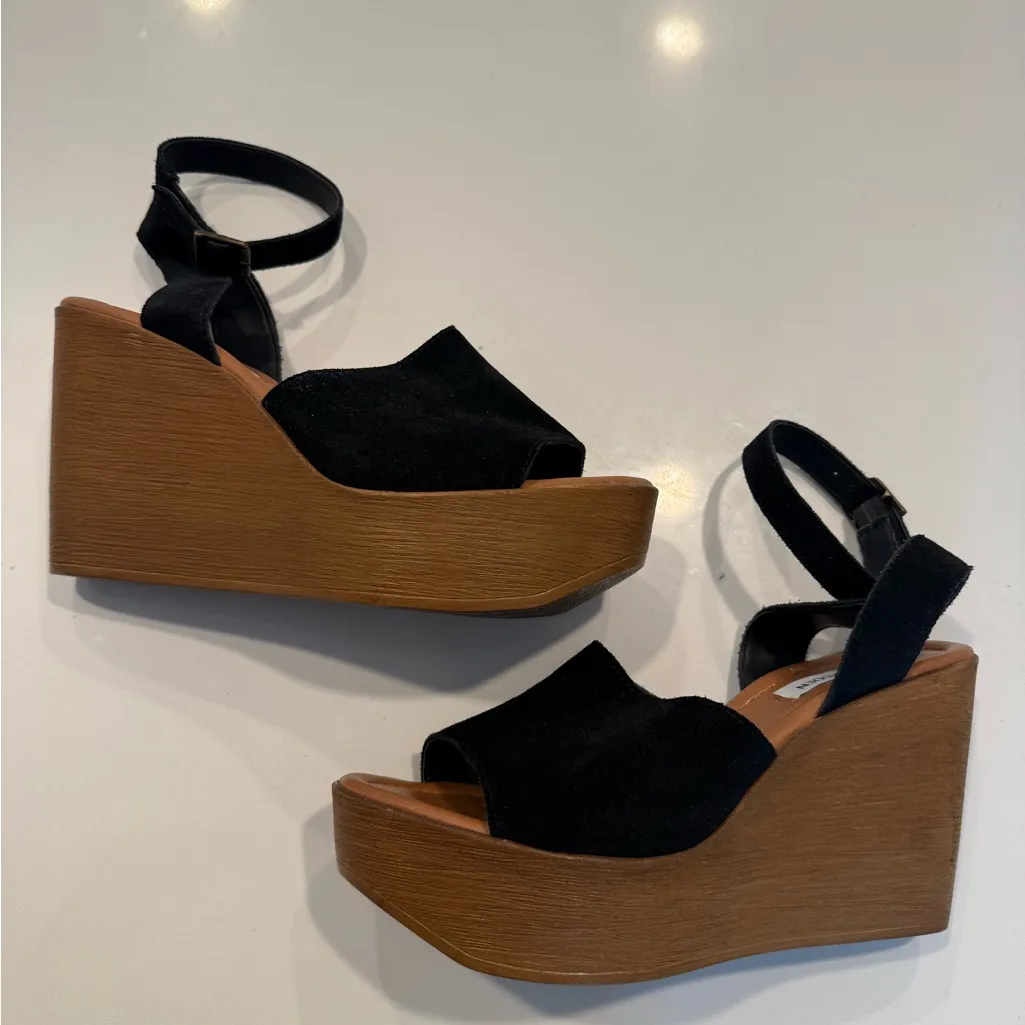 Steve Madden  Black Wedge Sandals - Image 5