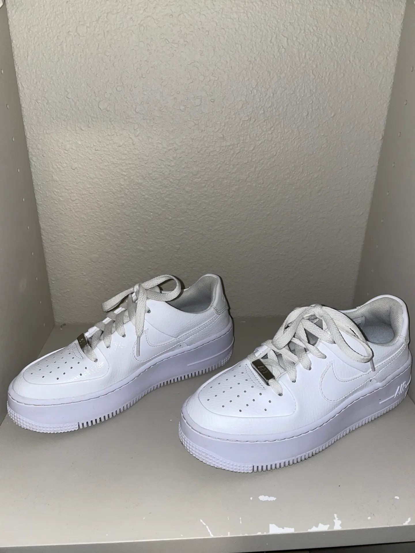 Nike White Air Force 1 - Image 2