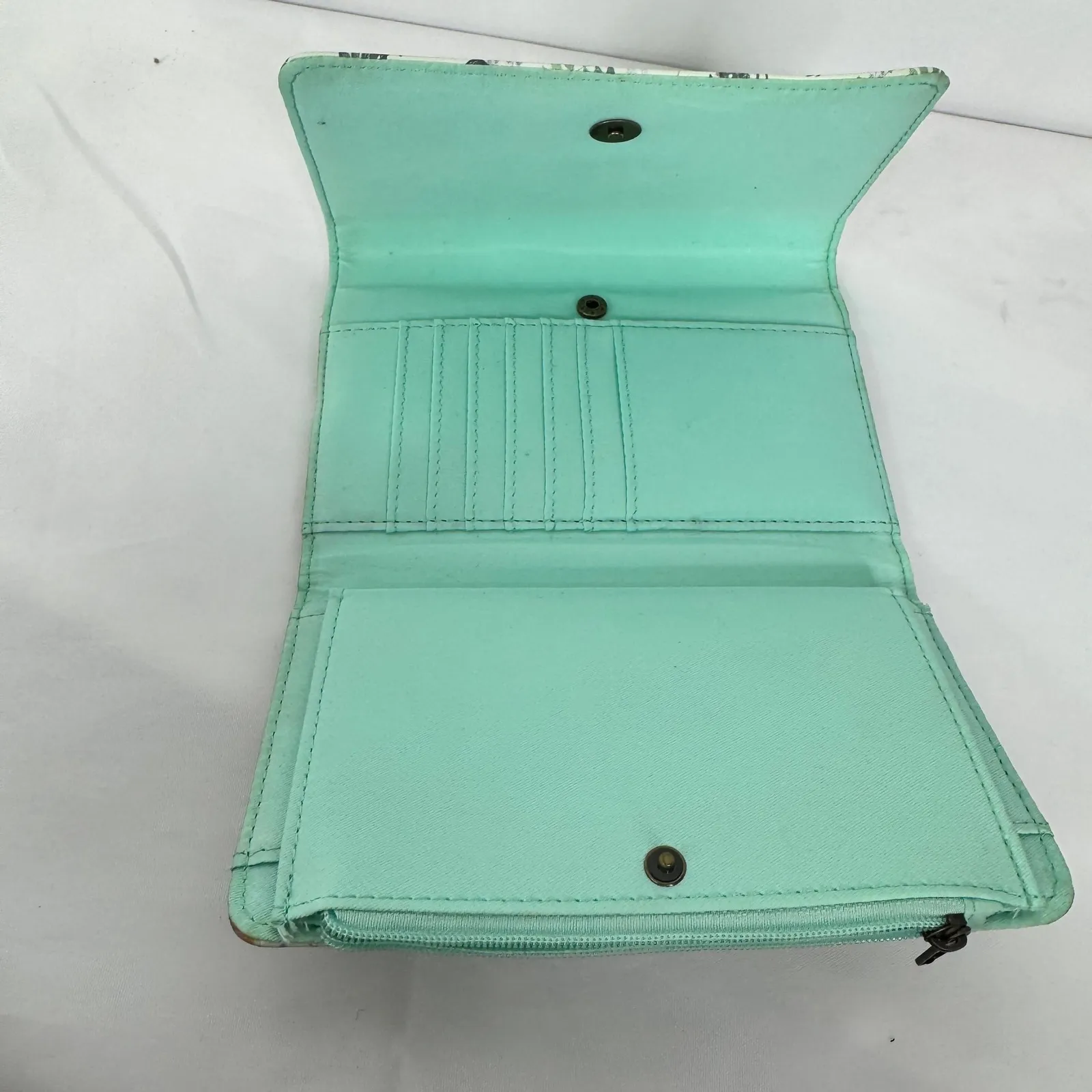 Loungefly Disney Peter Pan Leaves Mini Flap Wallet - Image 9