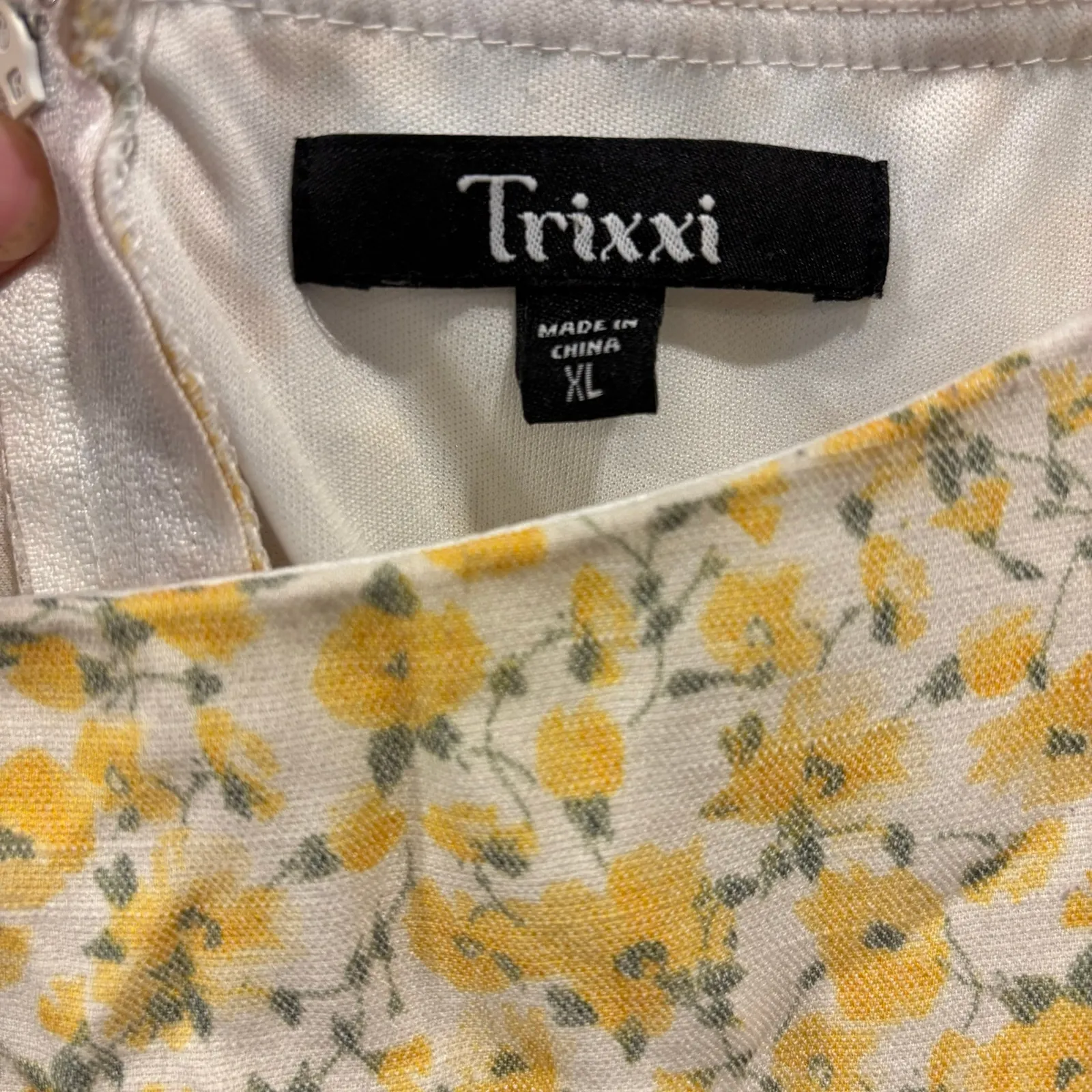 Yellow white cottagecore puff-sleeve wrap-dress mini, ruffle feminine cruise, XL - Image 8