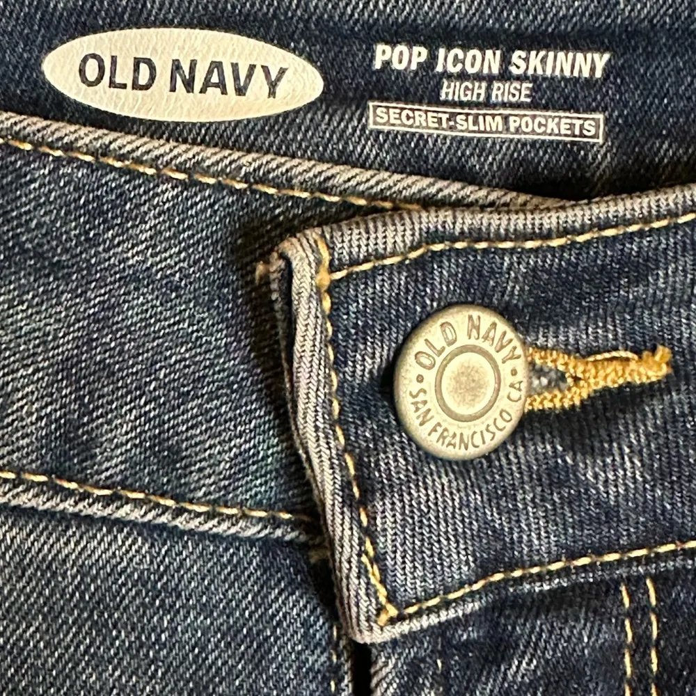 Old Navy Pop Icon Skinny High Rise Secret Slim Pockets Distressed Jeans - Image 2