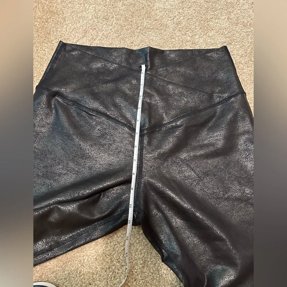 OFFLINE By Aerie The Hugger Crackle Crossover Legging Size XL - Image 9