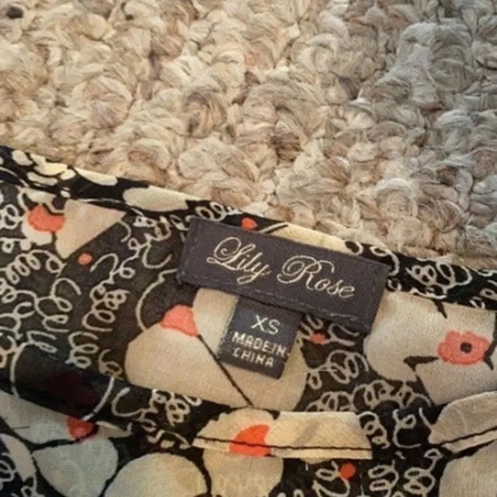 Lily rose Xs blouse - Image 5