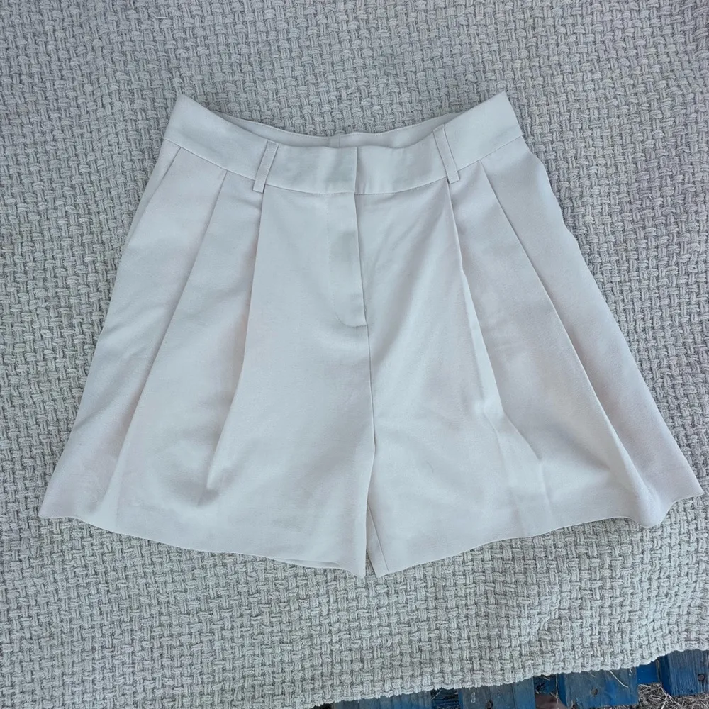 SAMSOE SAMSOE WOMENS LIKE NEW soft pink dress Shorts MEDIUM - Image 2