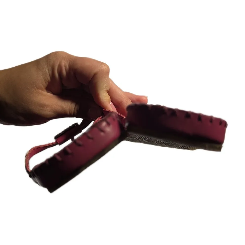 Vtg Y2K Angels 4 Ever Pink Faux Leather Embellished Heart Thong Sandals Sz 7 - Image 2