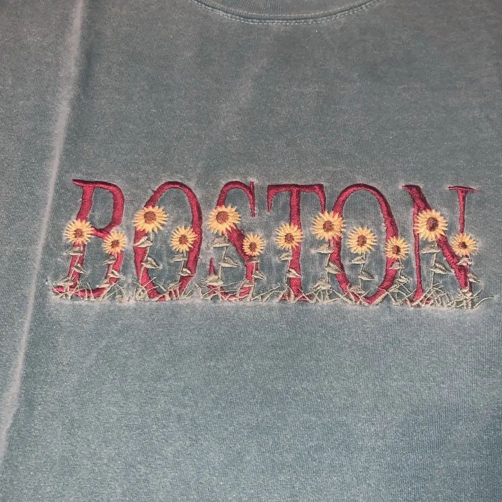 Vintage Sunflower Embroidered Distressed Faded BOSTON T Shirt Grunge Green M Size M - Image 2