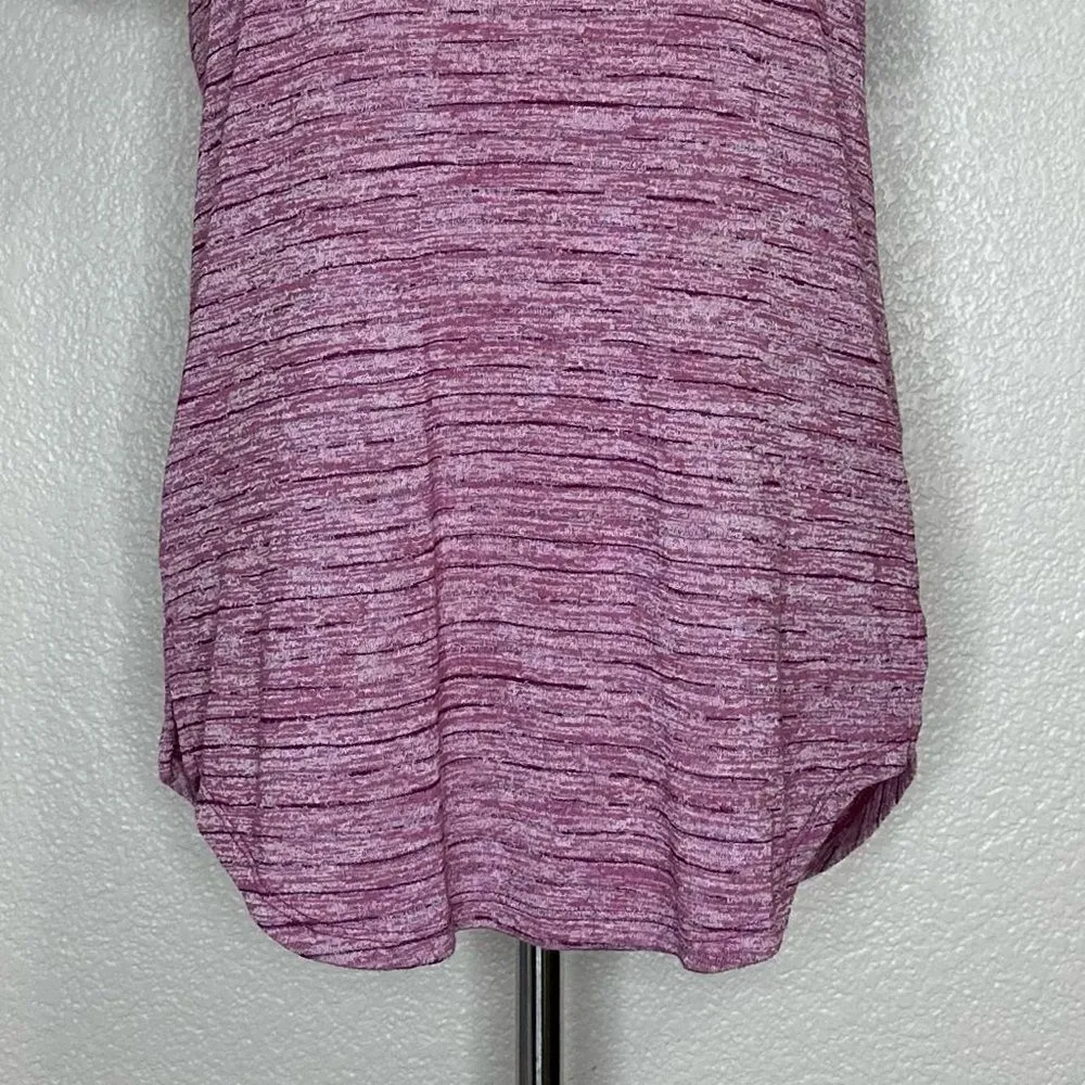 Athleta Breezy Scoop V-neck Short Sleeves Pull Over Tee, Sz Medium - Image 4