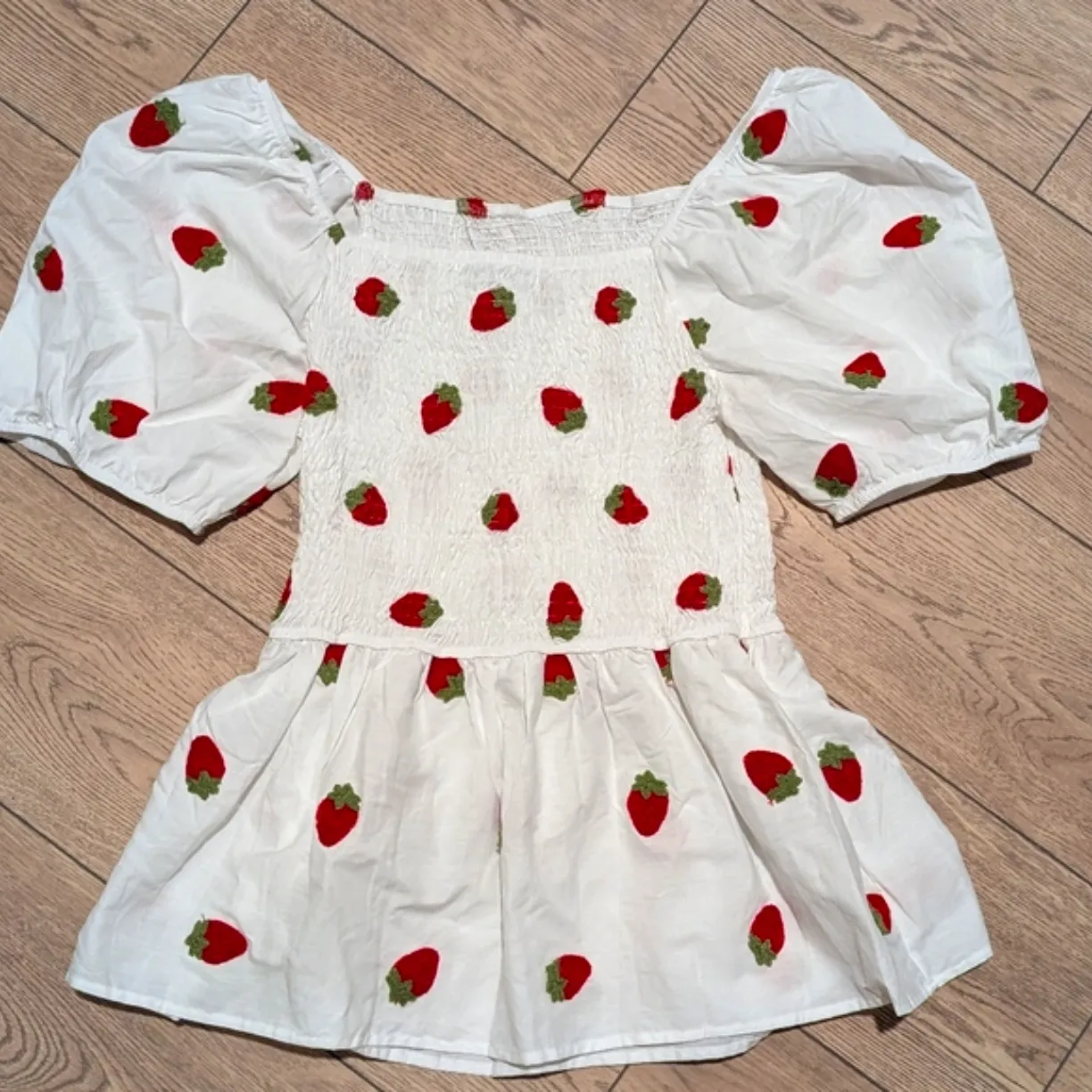 🆕 Hippie Nomad Plus 3X Strawberry Embroidered Peplum Smocked Babydoll Top Shirt White - Image 4