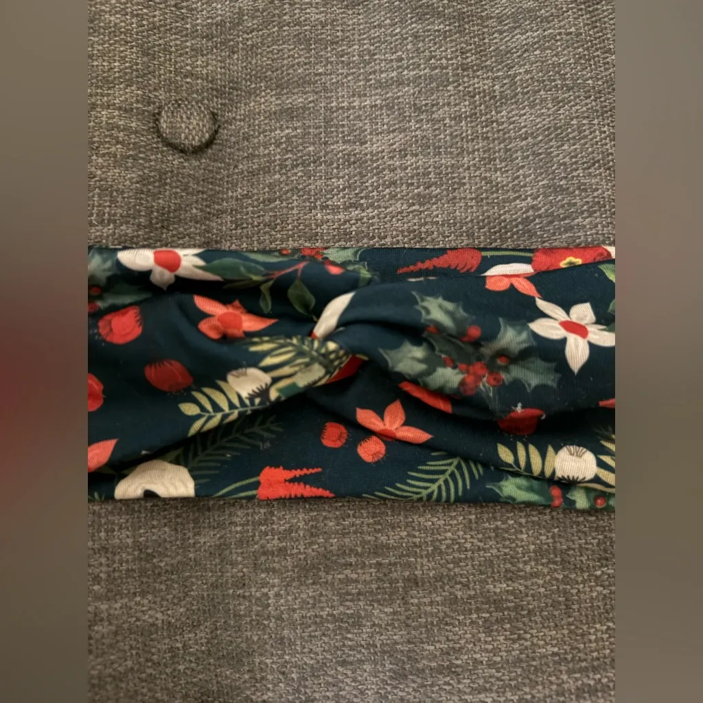 Boutique Handmade Unique Knotted Holiday Christmas Holly Poinsettia Headband - Image 3