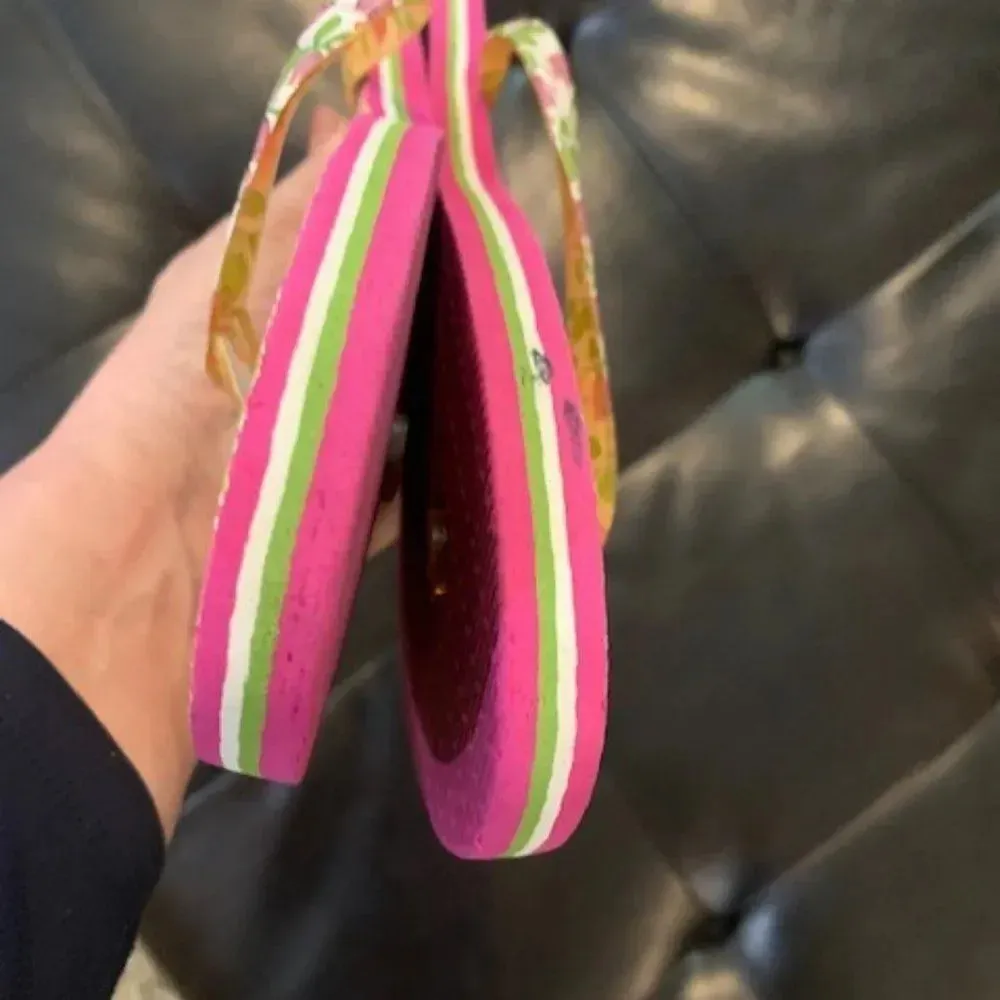 Vera Bradley Lilli Bell pink floral‎ flip flops L - Image 4