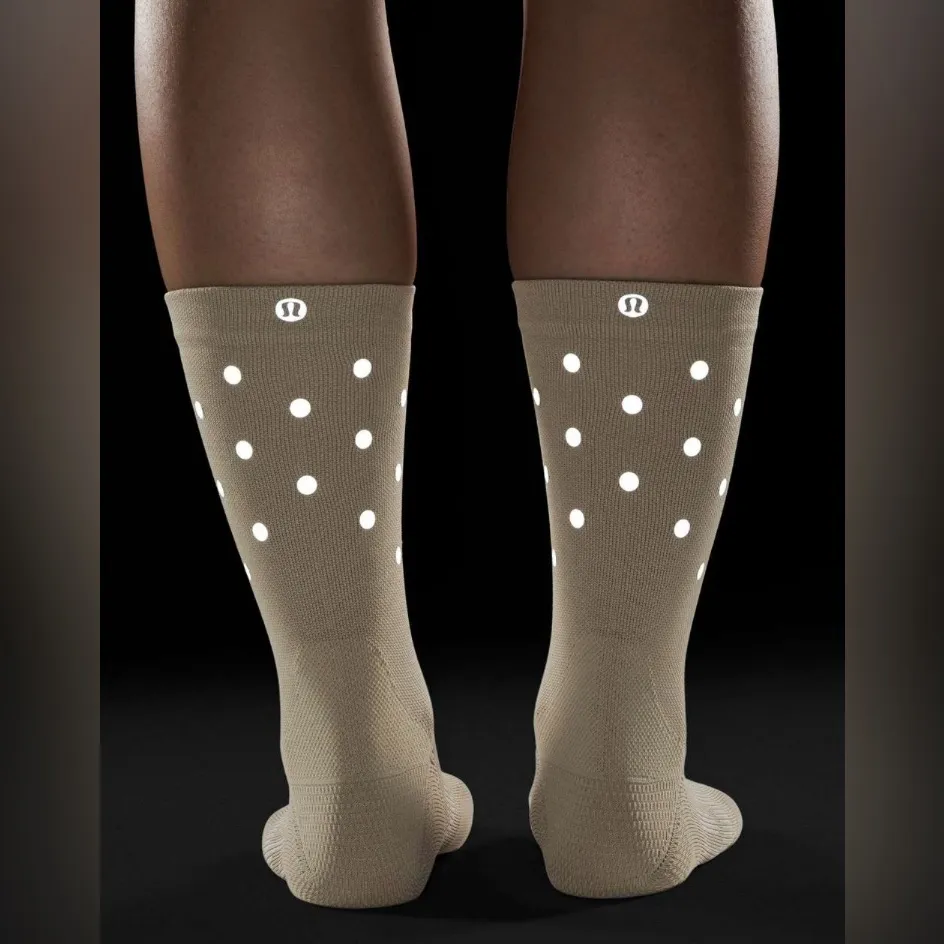Lululemon NWT Training Power Stride Socks Crew Length Tan Color Size M - Image 2