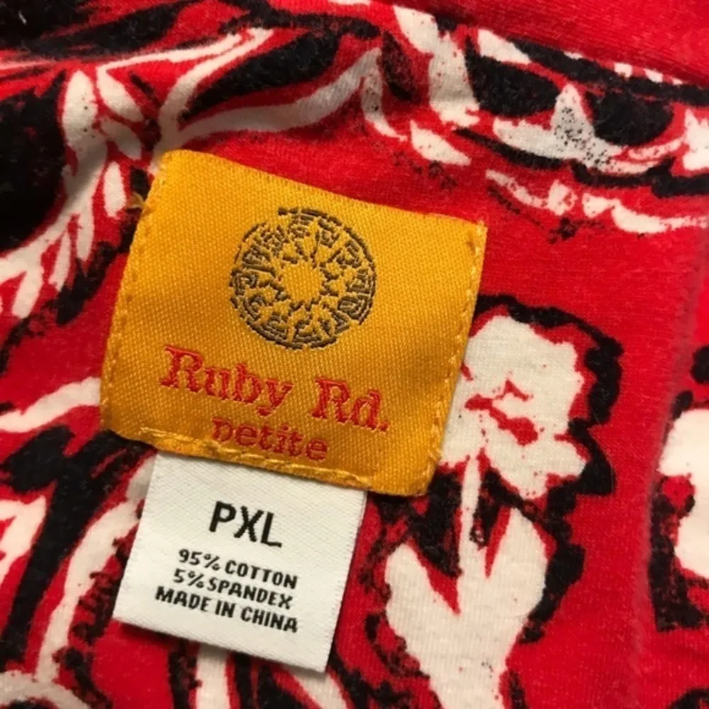 Women’s Ruby Rd top Size XL slip over red/white - Image 7