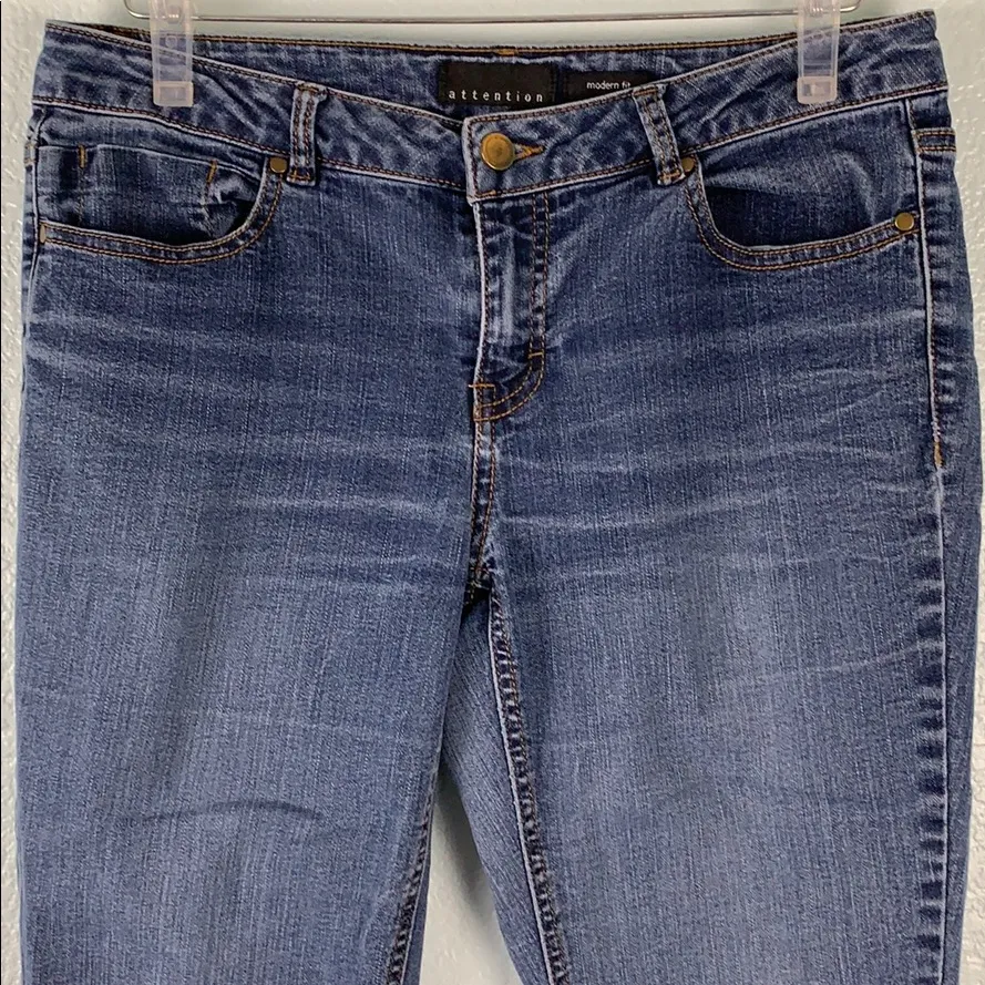 Attention Modern Fit Ankle Cropped Jeans 29PE - Image 2