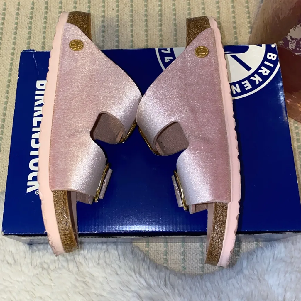 Birkenstock Pink Arizona Big Buckle Velvet Sandals - Image 8
