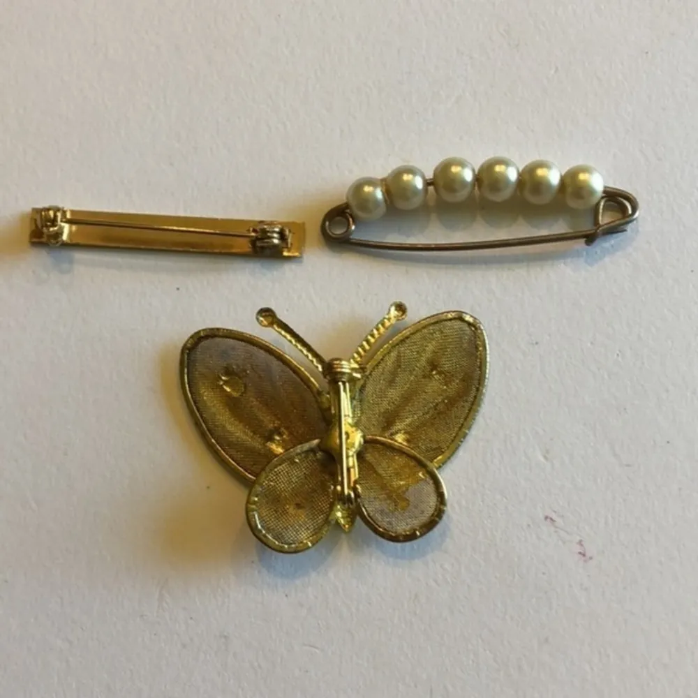 Vintage Gold Tone Brooch Pin Set Mesh Butterfly Faux Pearl Safety Pin Bar Brooch - Image 5