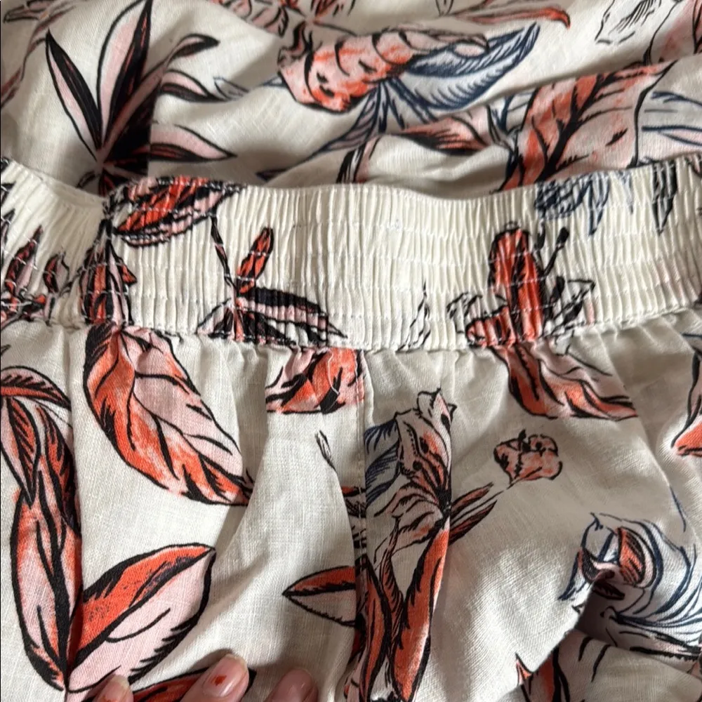 Tahari Coral and Black Floral Pants 100% linen - Image 6