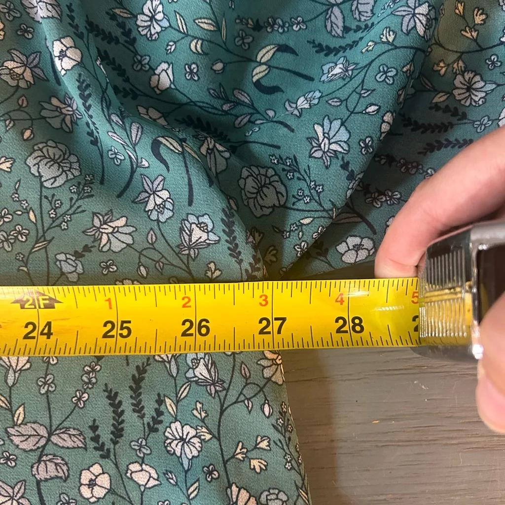 CAbi Chase Over-Sized Teal Floral Long Sleeve Blouse | Women’s Size XL - Image 6