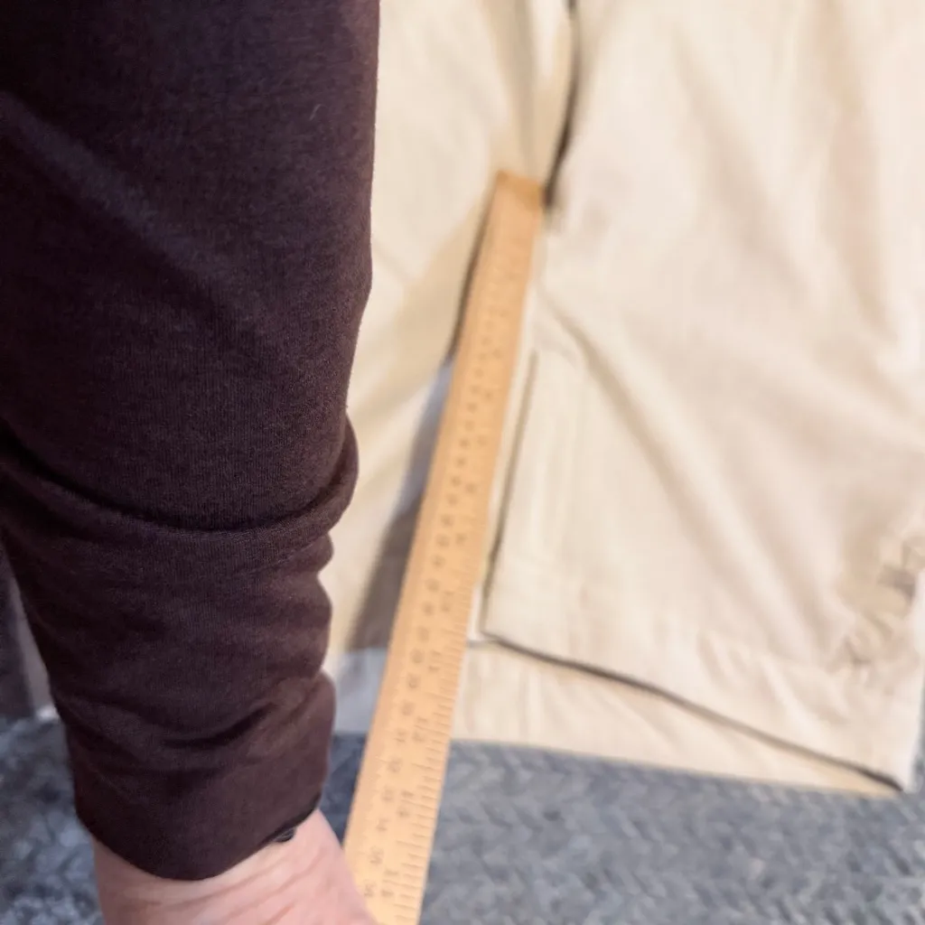 Cynthia Rowley cream ankle length dress pants with ruffle pockets size 10 - Image 11