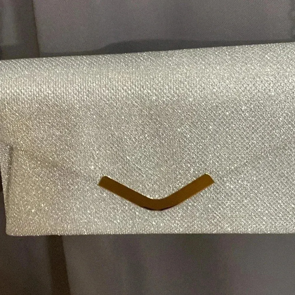 NEW BLUSH EVENING SILVER SPARKLY EVENING PURSE SILVER REMOVABLE CHAIN - Image 3