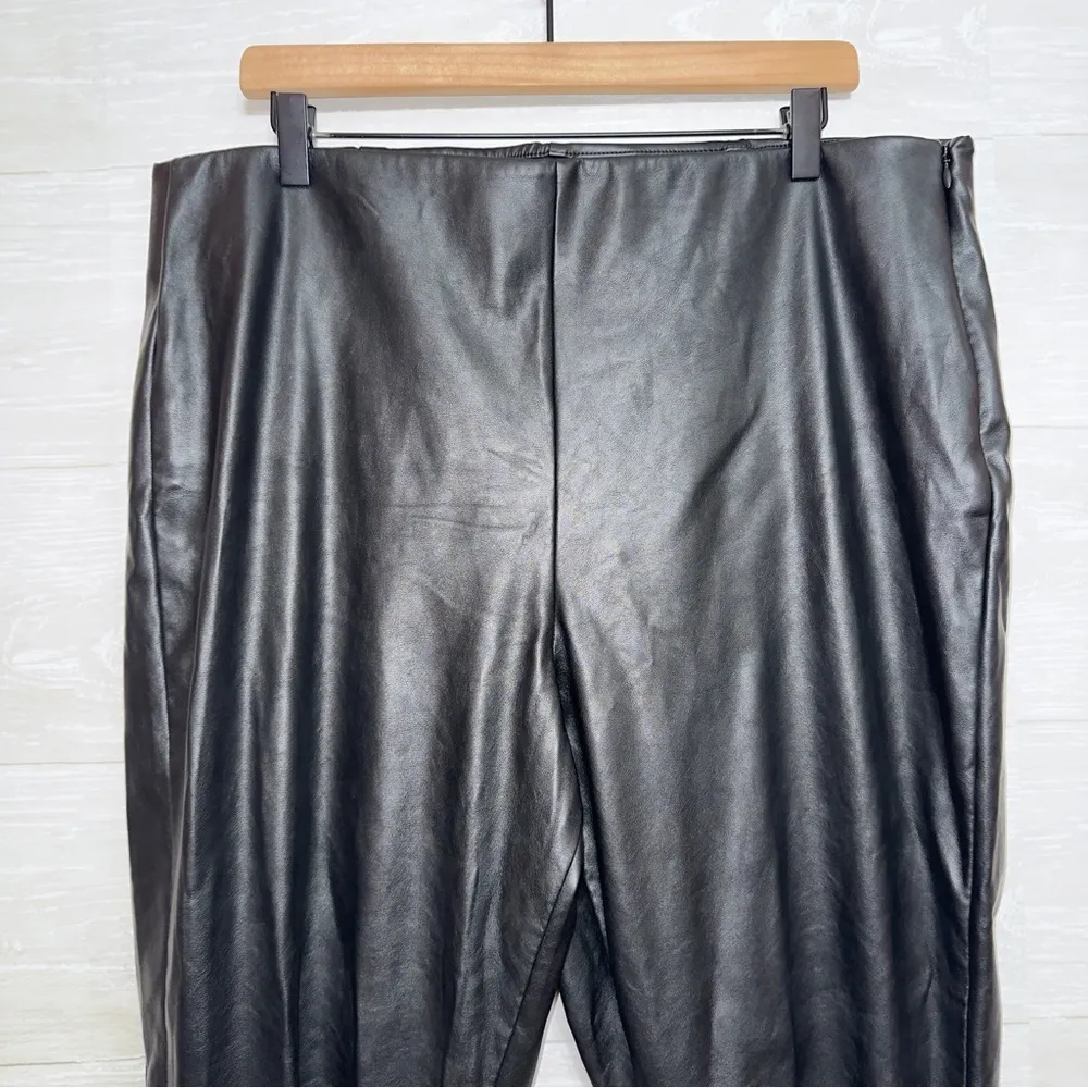 Old Navy Women's Black Faux Leather Extra High Rise Skinny Pants size 18 - Image 4