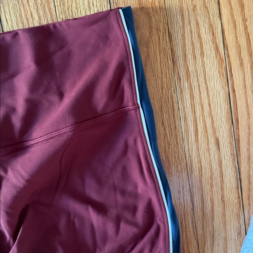 All in Motion Women's sports bra and High-Rise Piped 7/8 Leggings maroon SET - Image 5