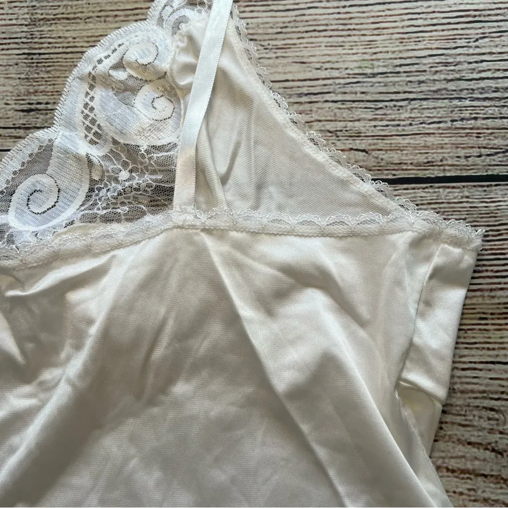Vintage 90s Vanity Fair Lace Camisole Top Womens Large‎ 40/46 Lingerie USA Ivory - Image 6