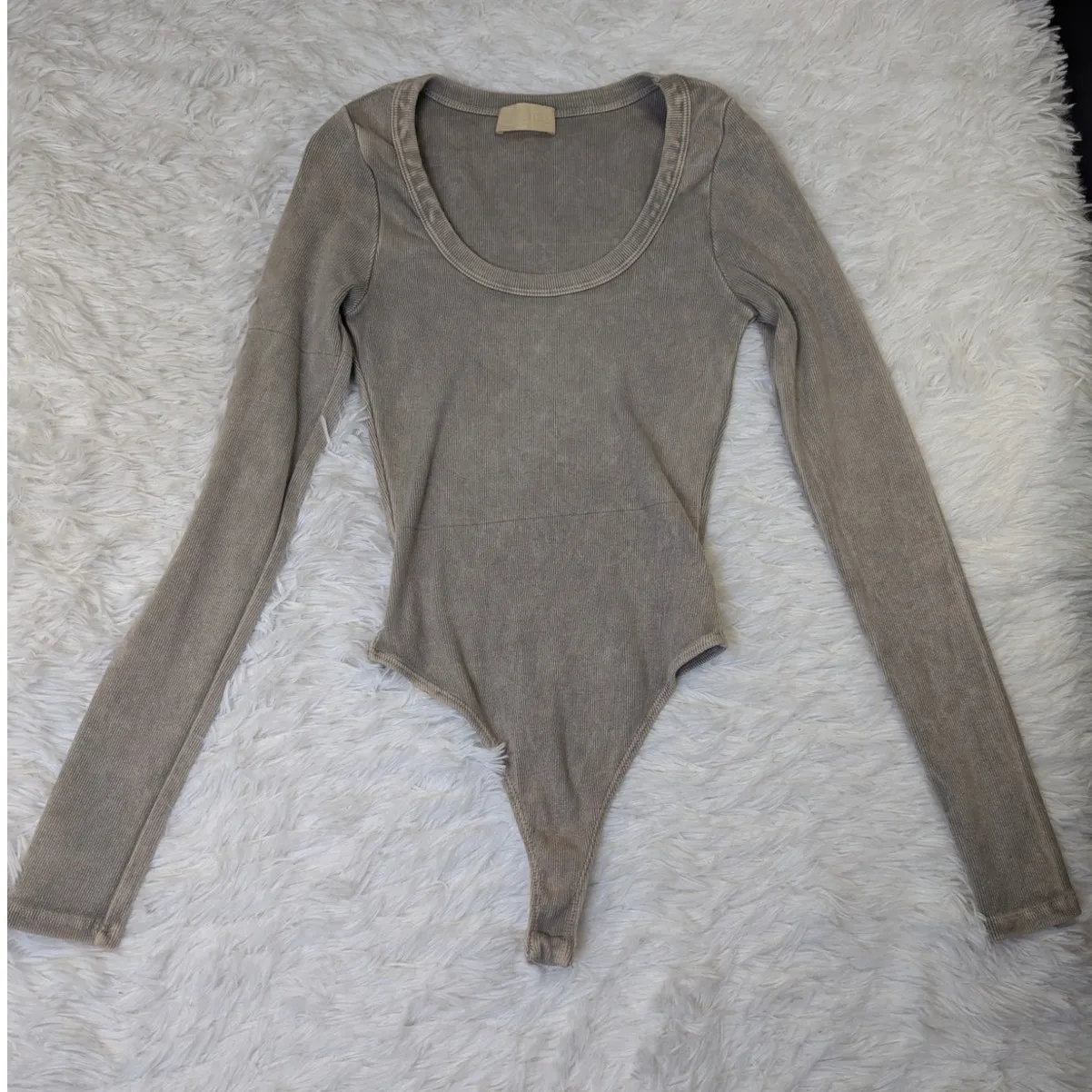 LA Luxe Rib Knit Long Sleeve Bodysuit Gray Beige Size L Brown Size L - Image 11