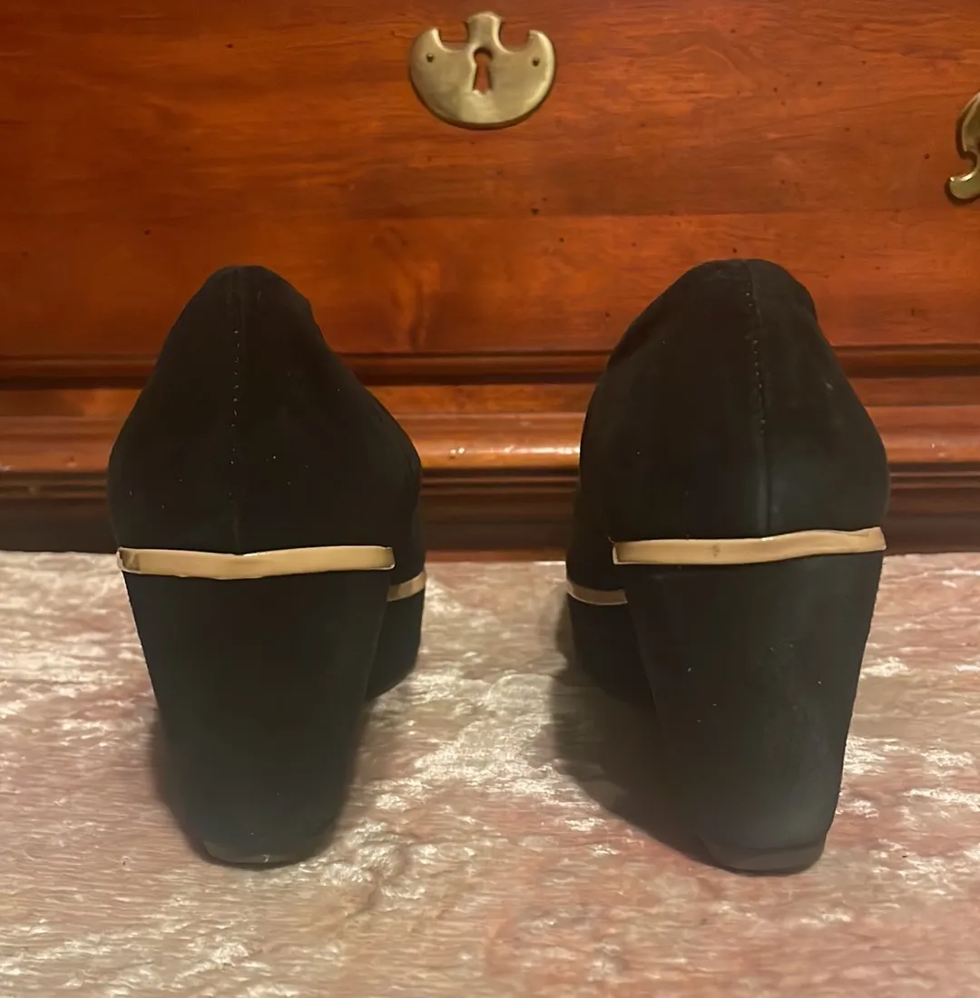 Pilcro & the Letterpress ANTHRO Black Tan Trim 2.75” Wedge Heels $150 VGUC 7 - Image 4