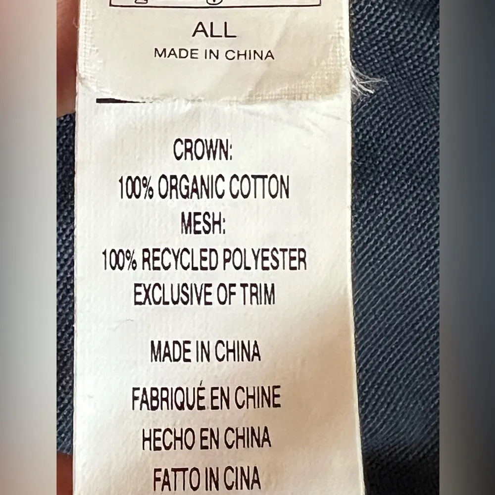 Patagonia  trucker hat in two tone blues. - Image 9