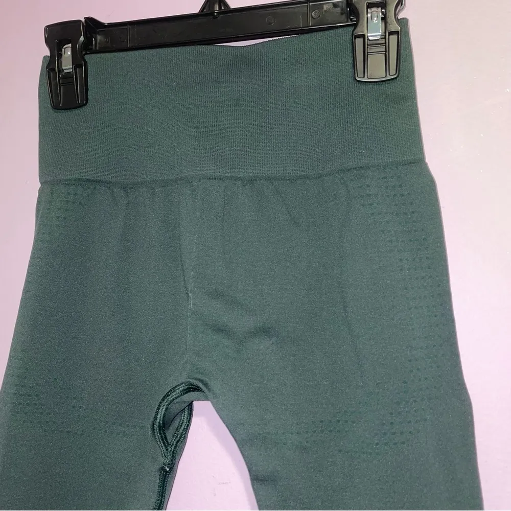 Gymshark Compression Leggings Womens Size XS Green Athleisure Gym Outdoor - Image 5